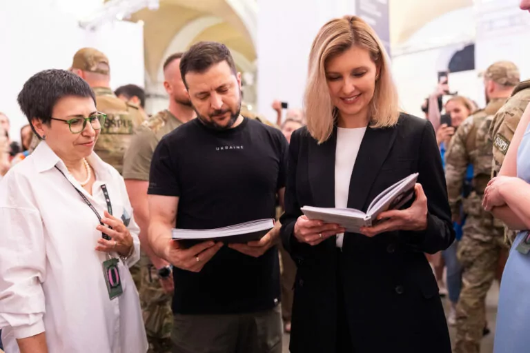 President Zelenskyy Bought a Book by Izyum Writer Volodymyr Vakulenko, Murdered During Russian Occupation