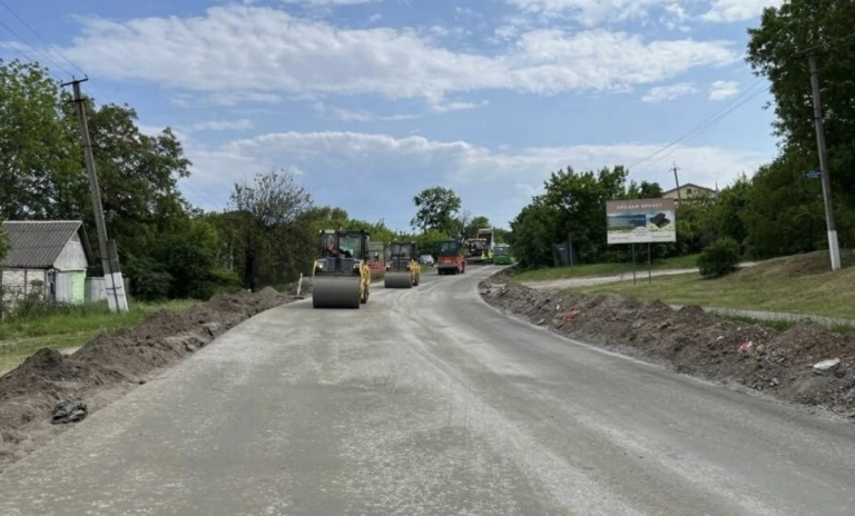 У Бабаях відновлюють дорогу місцевого значення