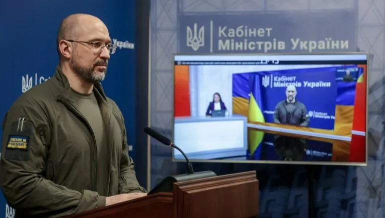 Прем’єр Шмигаль закликав не підвищувати тарифи до кінця війни