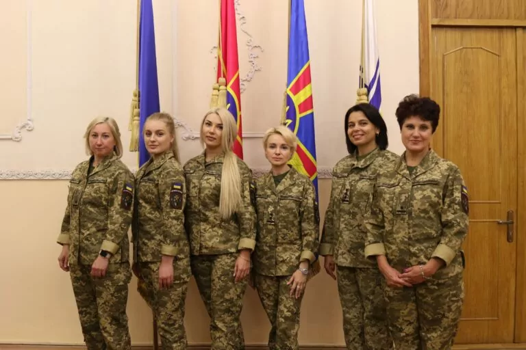 Міністерство оборони  презентувало літню жіночу форму