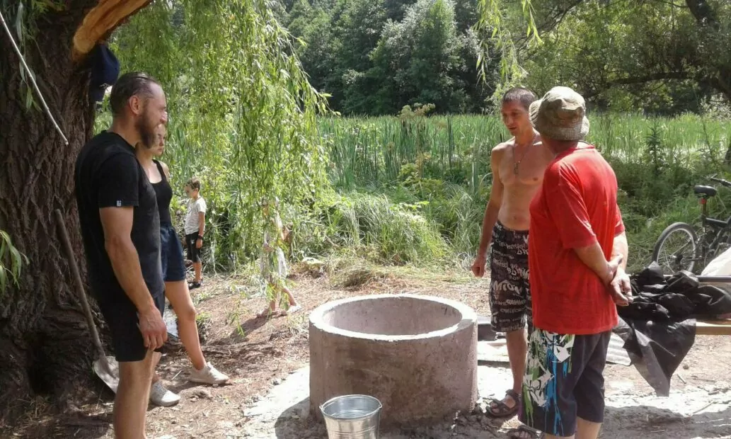 зображення до посту: Не ракети, а байдужість: як у Бабаях руйнується будинок Сковороди