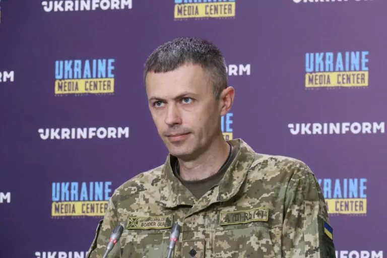 З 24 лютого 6 тисяч чоловіків намагалися виїхати з України з підробленими документами 