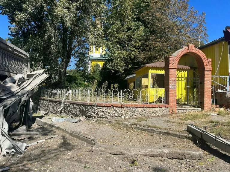 Окупанти вдарили по центральній частині Куп’янська — фото