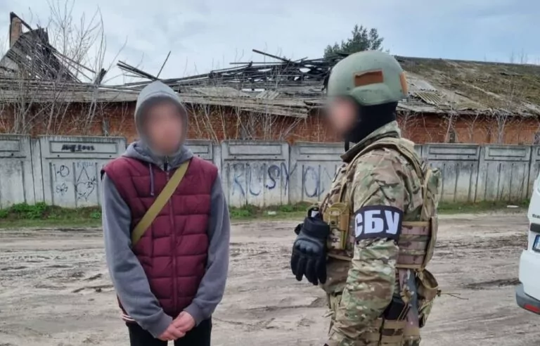 Жителів Вовчанська, які передавали військам РФ інформацію про розташування ЗСУ, судитимуть