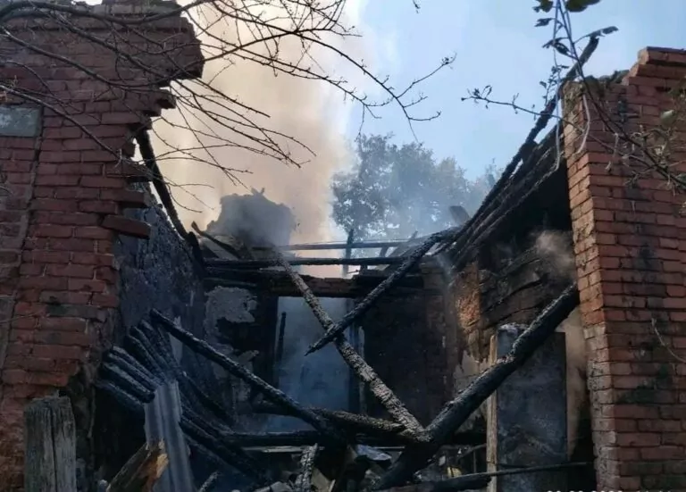 Внаслідок обстрілу Вовчанська російськими військами загинув чоловік