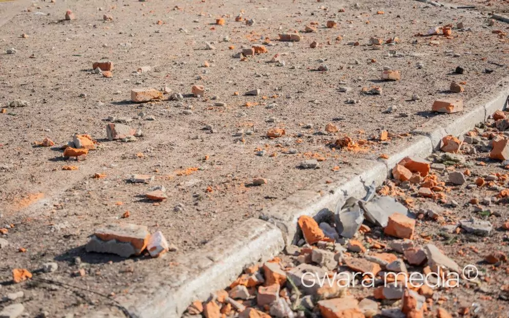 зображення до посту: Лікарня та будинки в Харкові залишилися без води внаслідок ракетного удару — фото