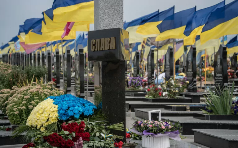 Маніпуляція. У Люботині з’явилося величезне кладовище військових ЗСУ