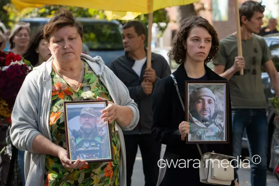 зображення до посту: Харків попрощався з загиблими у Куп&#8217;янську волонтерами — фото