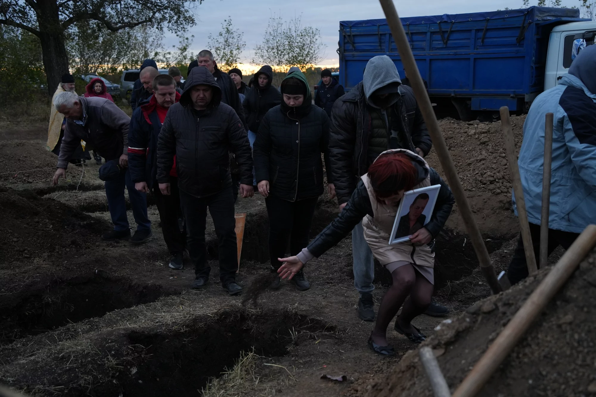 зображення до посту: Five Days of Hroza. The Village Buries Those Who Died in a Russian Attack on October 5 — PHOTO