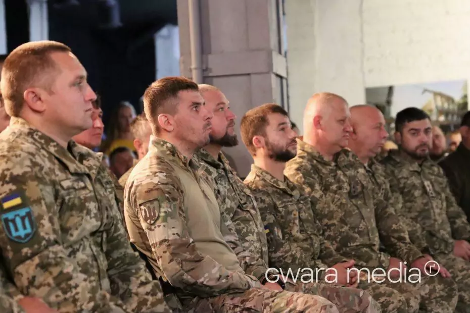 зображення до посту: У Харкові нагородили військових 113 бригади ТрО до річниці створення формування — фото