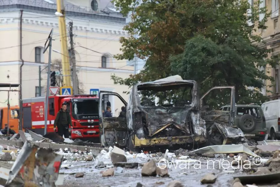 зображення до посту: У Харкові російські ракети влучили в житлові будинки: є загиблий та поранені — фоторепортаж