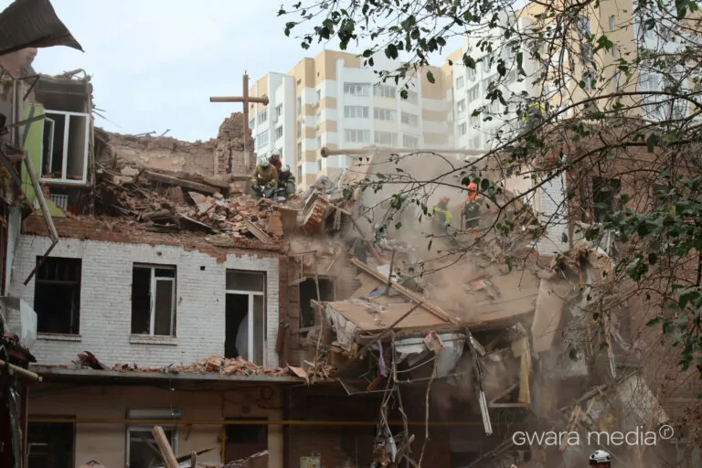 Russia Attacks Kharkiv with Iskander Missiles: 10-year-old Child Among Dead
