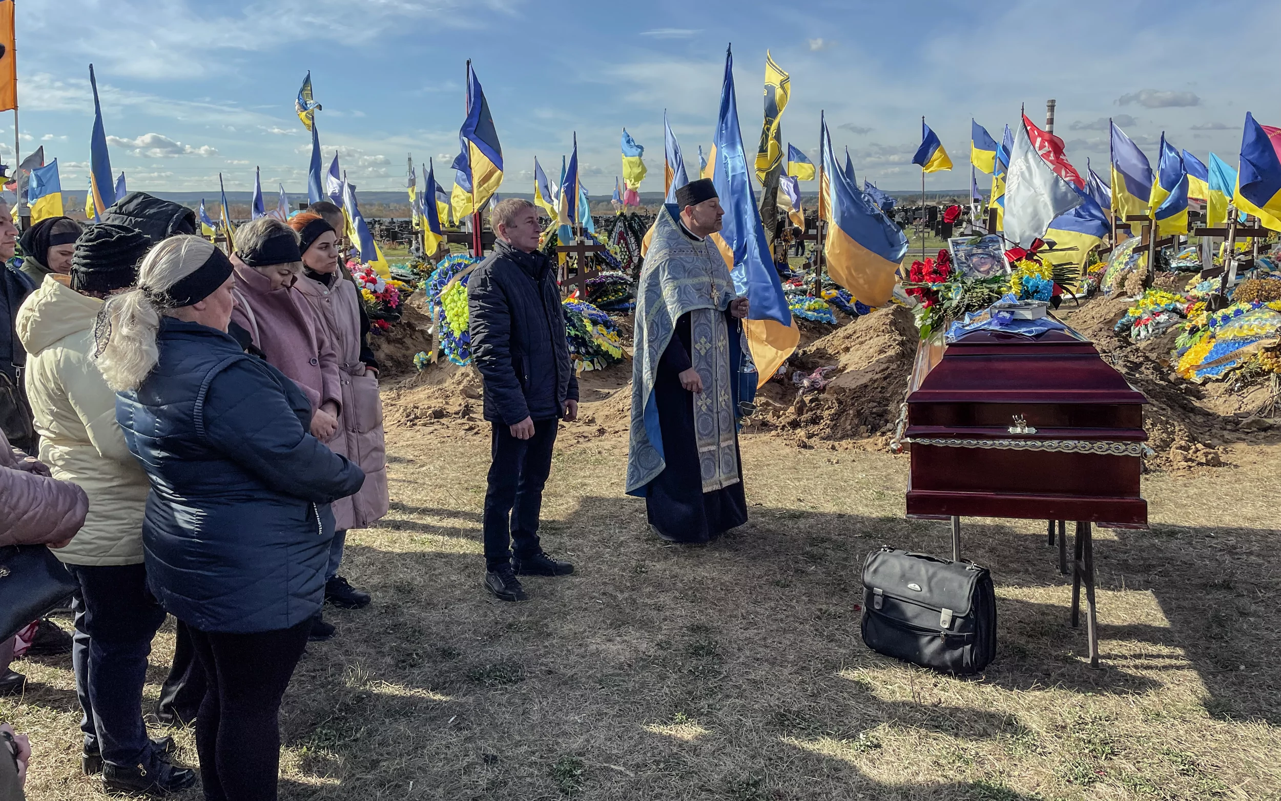 зображення до посту: У Харкові попрощалися із загиблим військовим Віталієм Волненком — фото