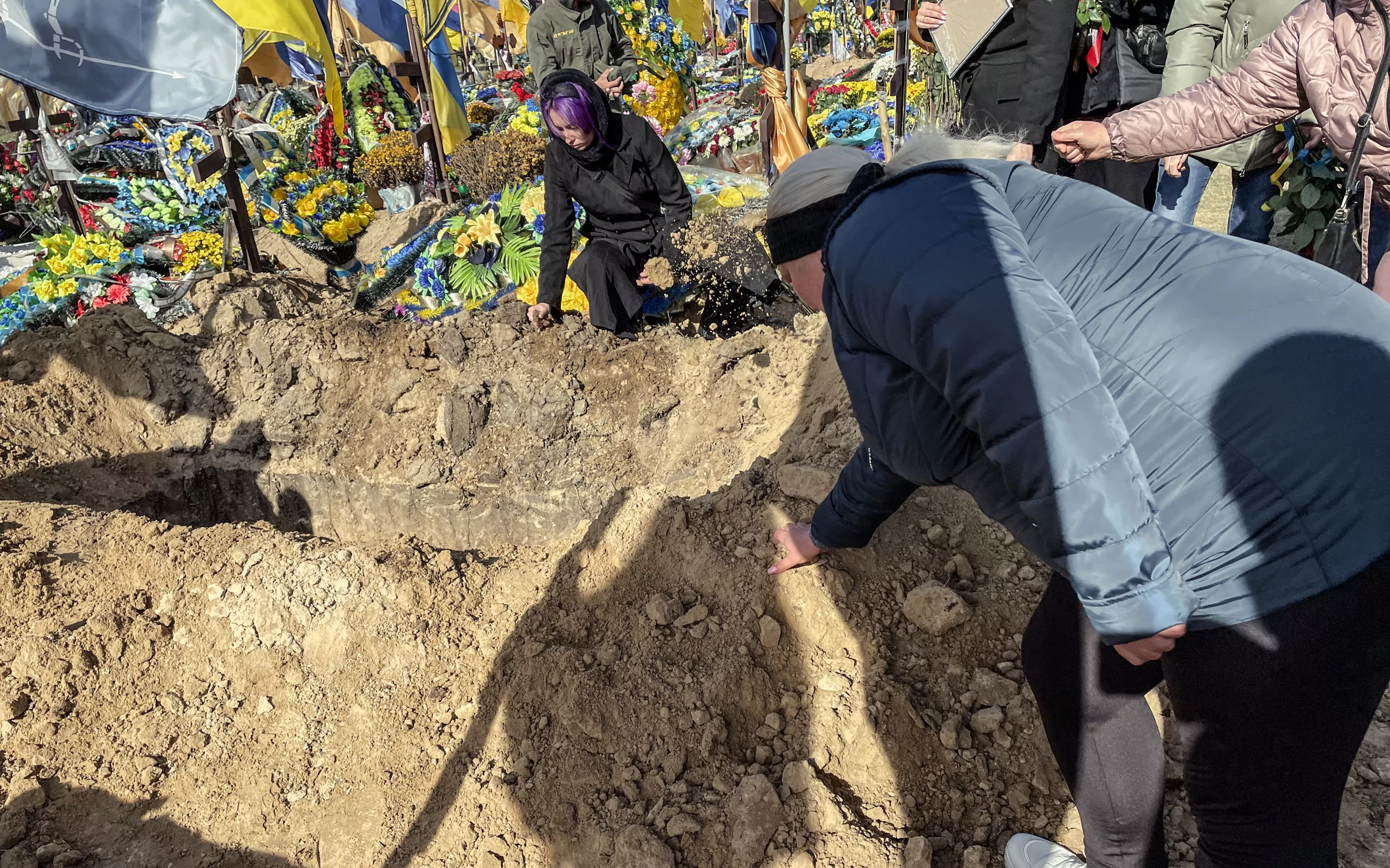 зображення до посту: У Харкові попрощалися із загиблим військовим Віталієм Волненком — фото