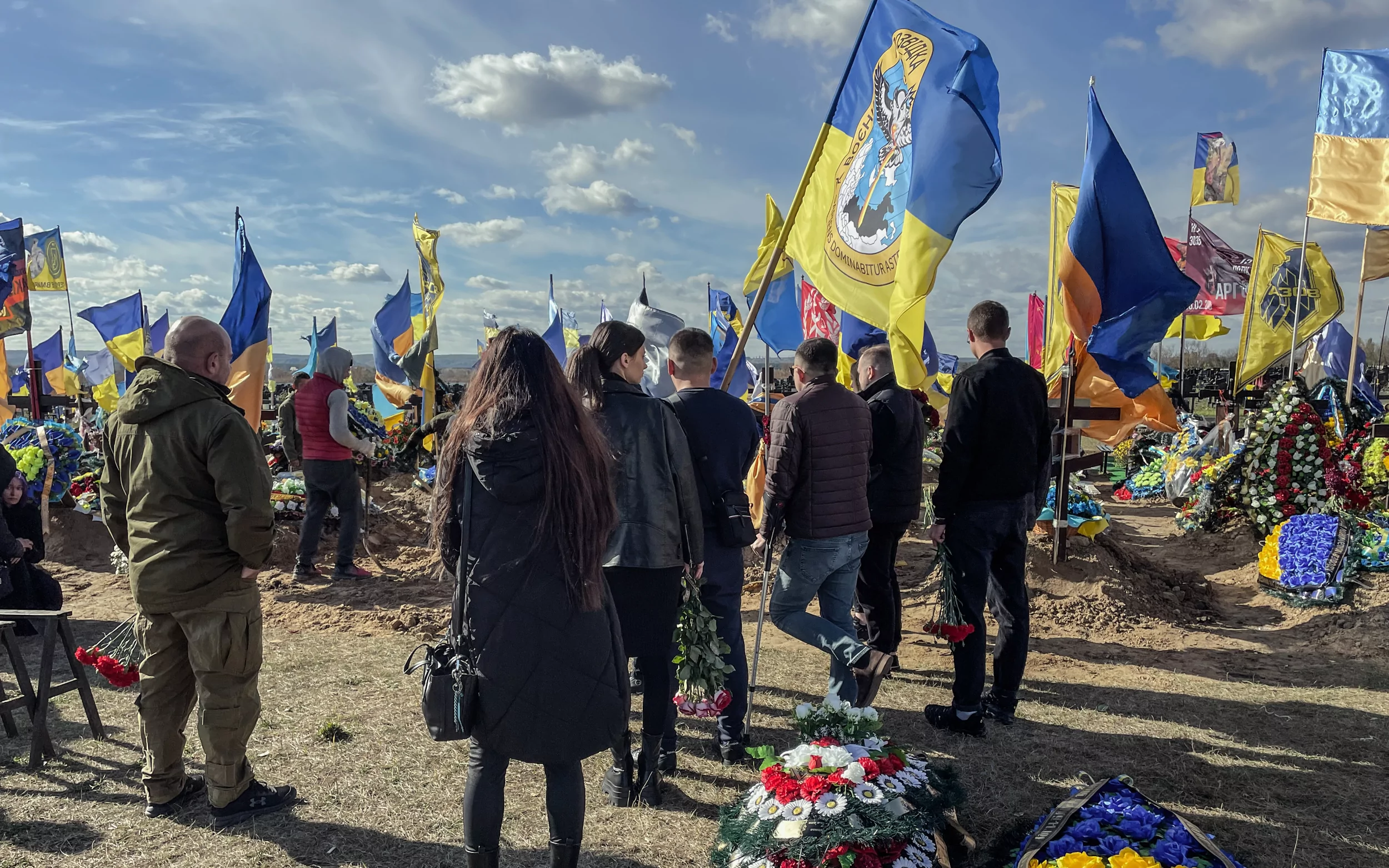 зображення до посту: У Харкові попрощалися із загиблим військовим Віталієм Волненком — фото