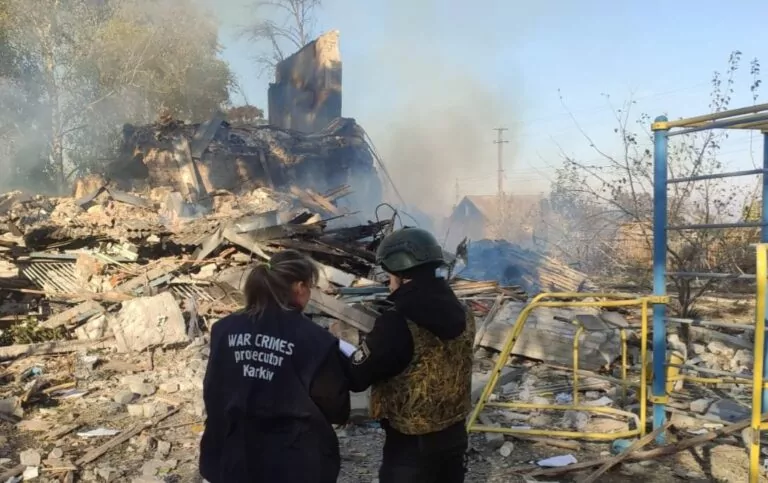 Правоохоронці показали наслідки російських обстрілів на Харківщині — фото