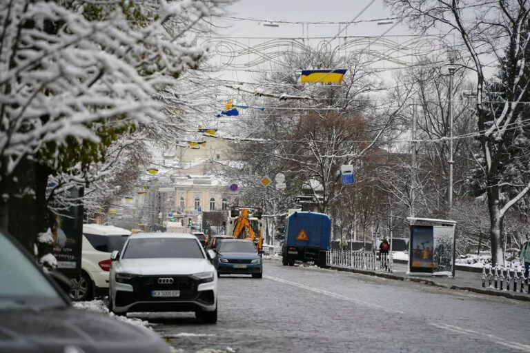 У ХОВА розповіли про ситуацію на дорогах через негоду