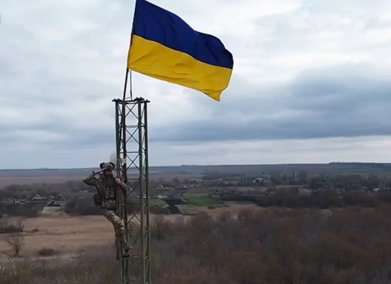 Прикордонники Харківщини підняли український прапор на пункті пропуску «Бударки»