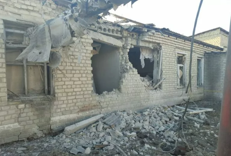 Наслідки російських обстрілів на Харківщині — фото від правоохоронців