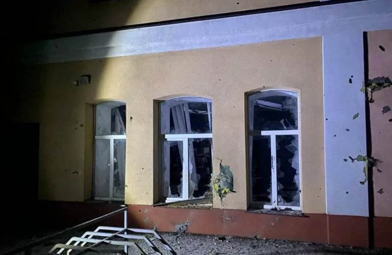 Обстріли Харківщини: правоохоронці показали фото наслідків