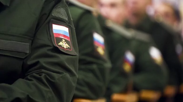 Russia loses more land than it captures for first time since 2023, OSINT war monitors report