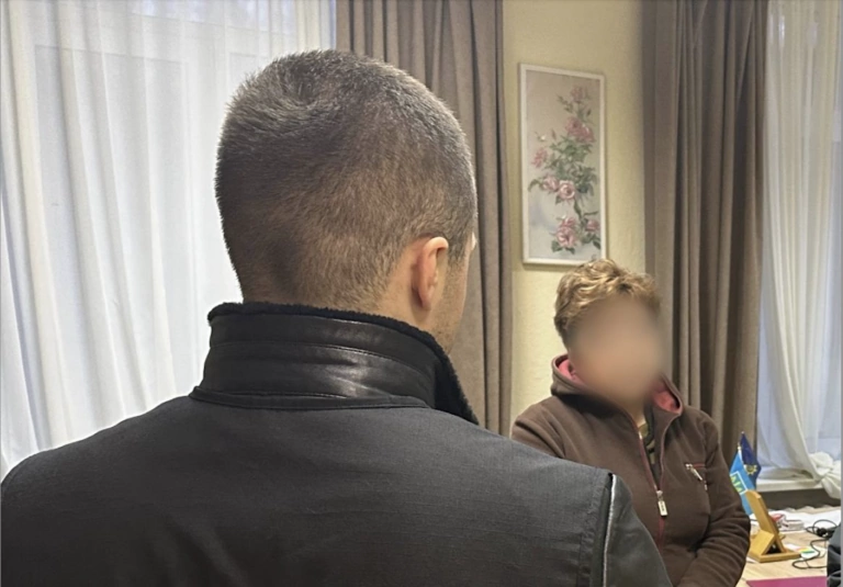 Завдала збитків у майже 1,5 мільйона гривень: службовиці з Люботина оголошена підозра