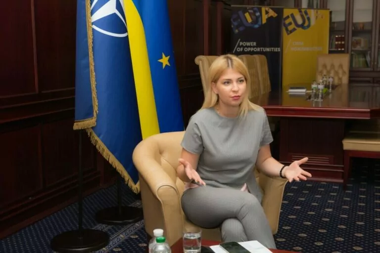 Через хакерську атаку в Мінʼюсті призупинили роботу всіх реєстрів, які вони адмініструють: що відомо