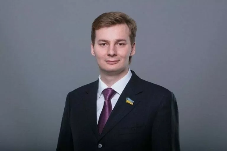 У Верховну Раду надійшла заява нардепа Шпенова про складання повноважень