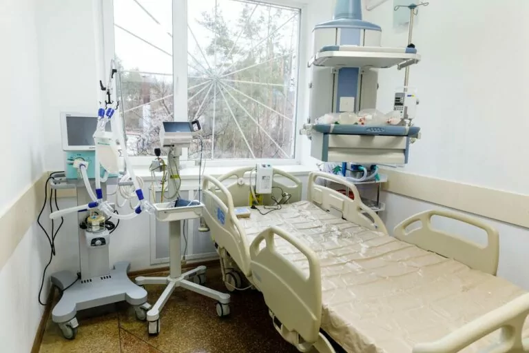 У деокупованій Балаклії показали роботу відновленої лікарні
