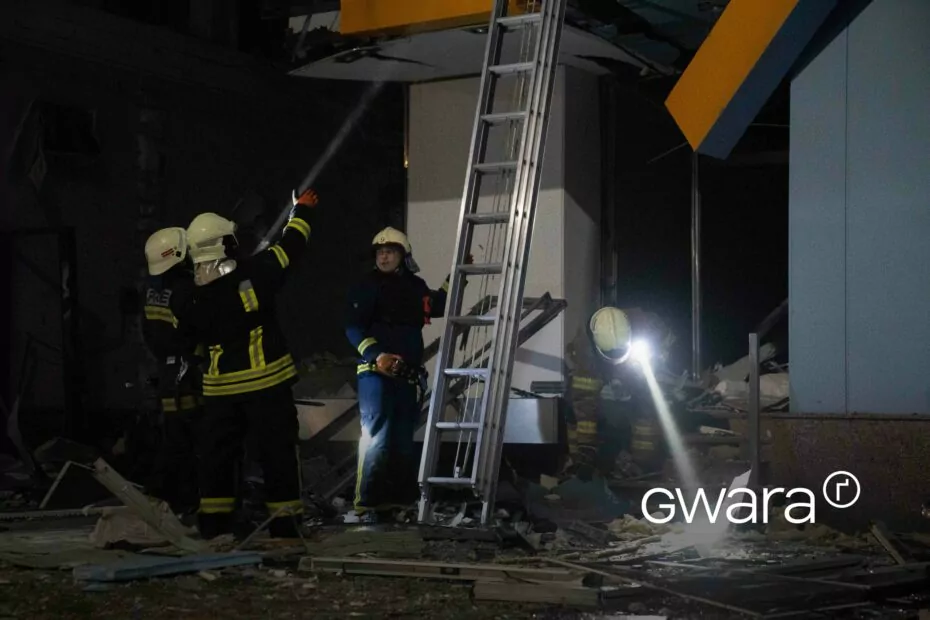 зображення до посту: In Photos: Aftermath of Russia’s Missile and Drone Attack on Kharkiv