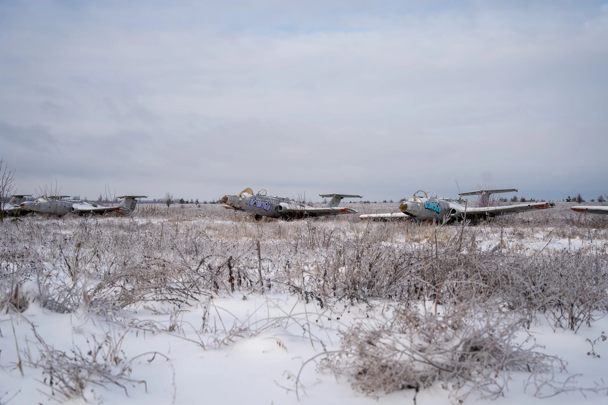 зображення до посту: Abandoned Airfield: How Aircraft Cemetery Looks Like near Russian Border in Kharkiv Oblast