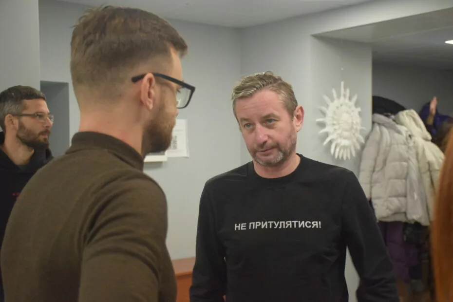 зображення до посту: Сергій Жадан відвідав прикордонну громаду Харківщини з творчою зустріччю — фото