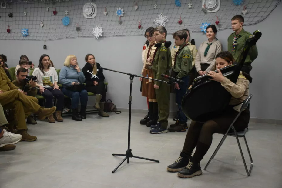 зображення до посту: Ukrainian Writer Serhiy Zhadan Visits Community Bordering Russia in Kharkiv Oblast