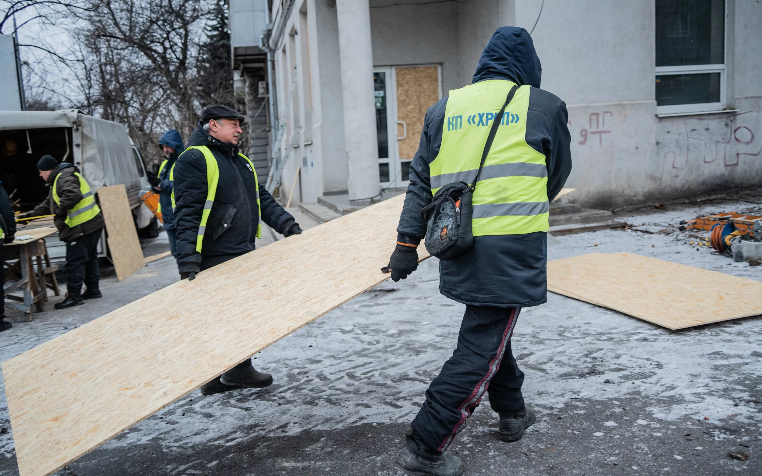 зображення до посту: Kharkiv Deals with the Aftermath of Russian Missile Strikes on the City 