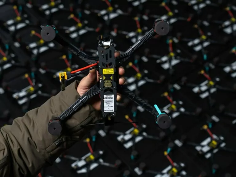 Українським військовим передали 5 тисяч FPV-дронів — United24
