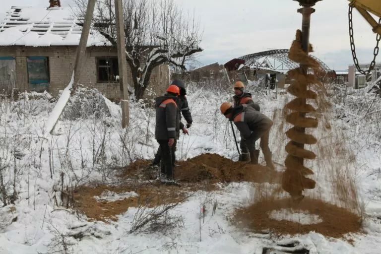 У двох громадах Харківщини продовжують відновлювати світло