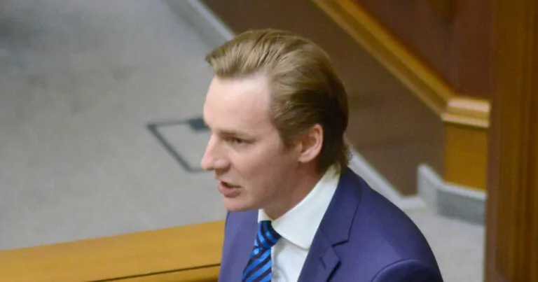 Верховна Рада припинила повноваження нардепа Дмитра Шпенова