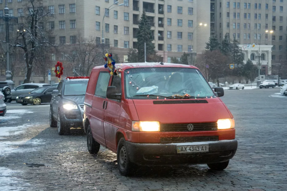 зображення до посту: У Харкові відбувся різдвяний автопробіг – фото