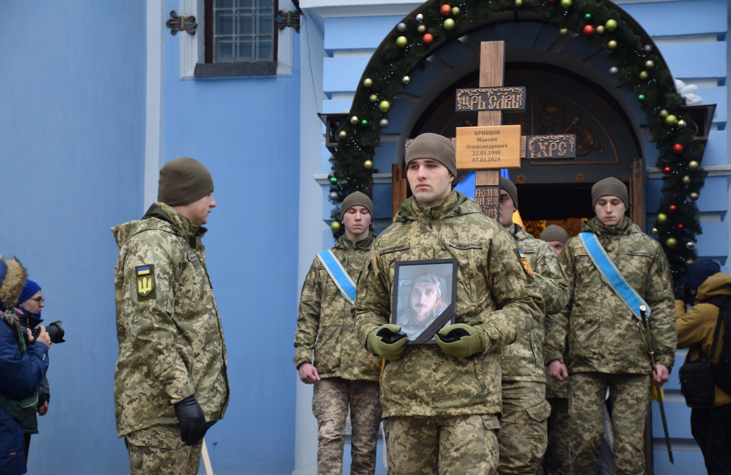 зображення до посту: Прощання з письменником та військовим Максимом Кривцовим — фото
