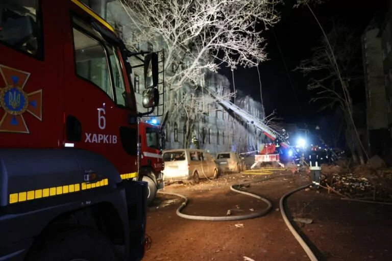 У ДСНС показали наслідки ракетних ударів по Харкову — фото