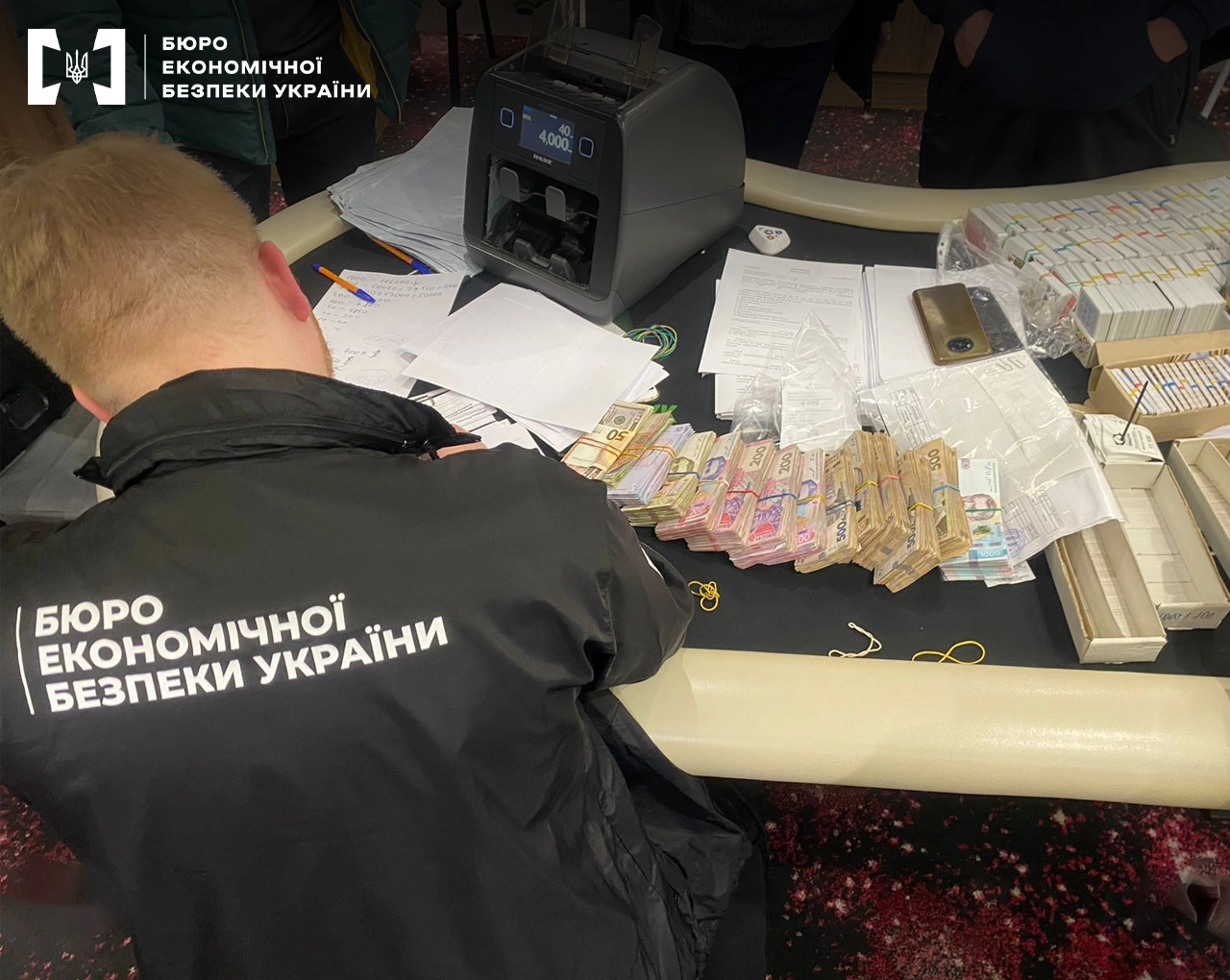 детективи БЕБ покер-клуб