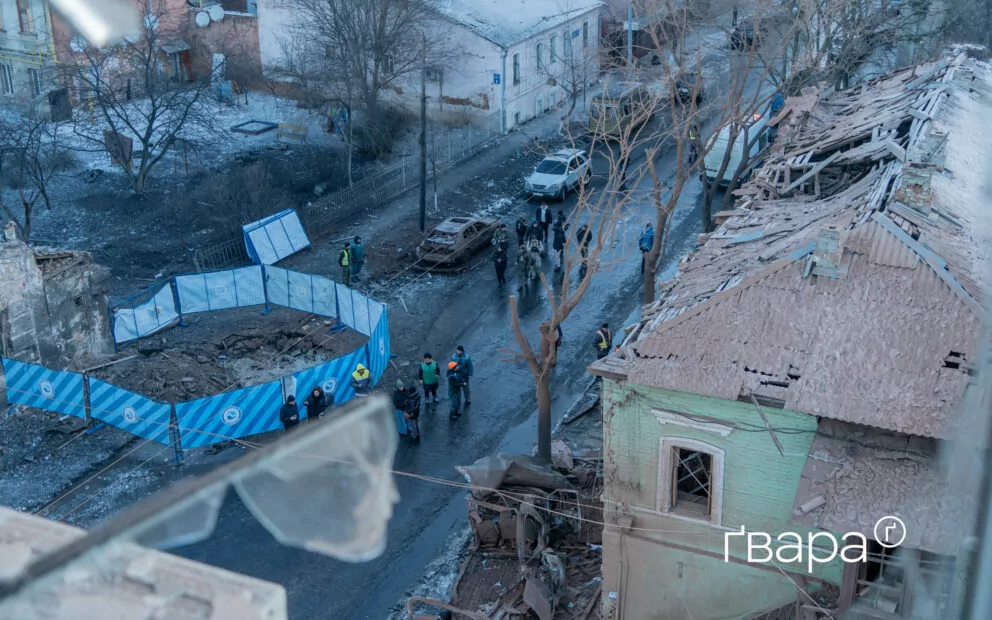 зображення до посту: У Харкові внаслідок обстрілу нічного обстрілу міста постраждало 17 людей та пошкоджено щонайменше 19 житлових будинків — фото