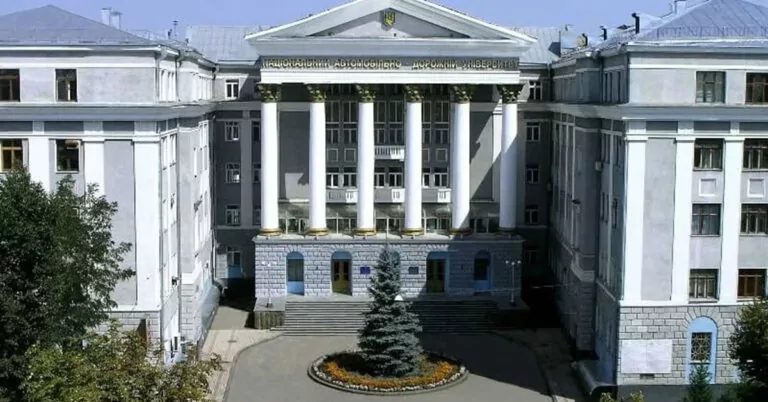 У ХНАДУ виступили проти об’єднання з іншим вишем
