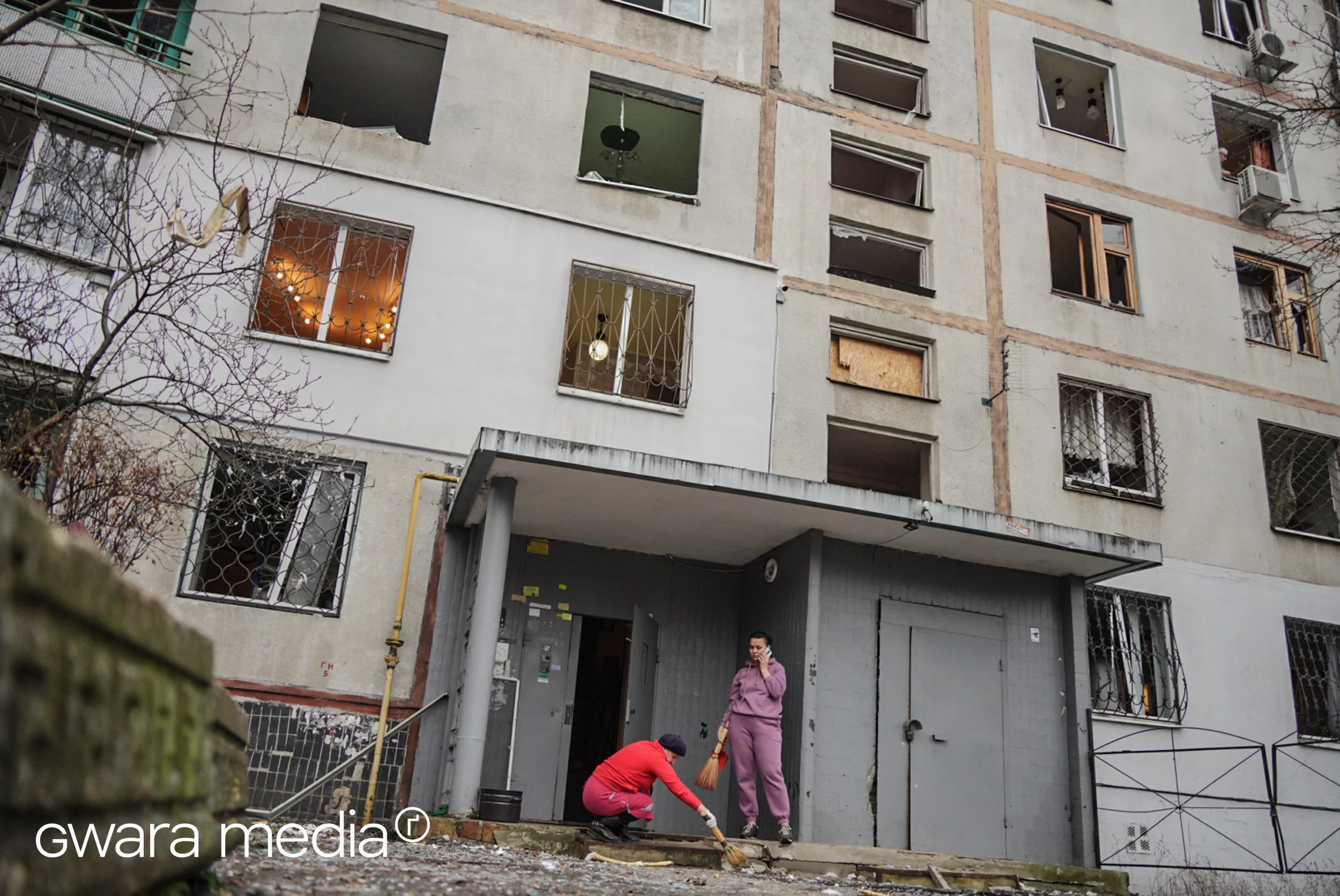 зображення до посту: (Updated) Russian Missile Attack on Kharkiv, in Photos: At Least 47 Injured, One Dead    