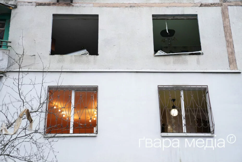 зображення до посту: Атака по Харкову: масштабні руйнування та п’ятеро поранених дітей — фото