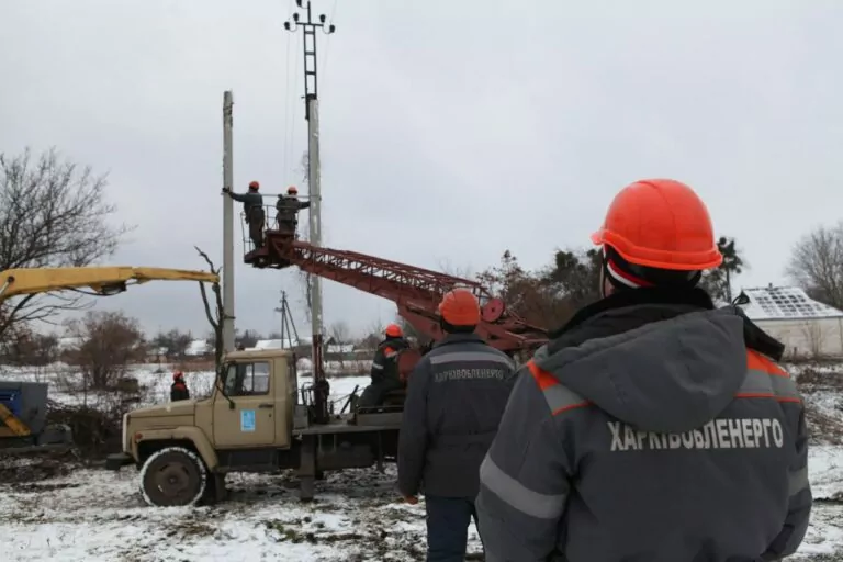 У Великі Проходи Дергачівської громади частково повернули світло