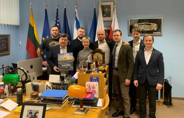 Литва передасть Харківщині 44 автівки