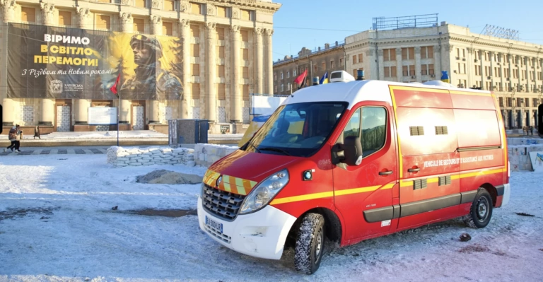 Військовим із Харківщини передали автомобіль «швидкої» — фото