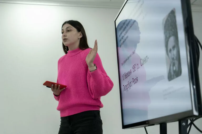 «Росіяни нав’язують нам почуття безвиході, щоб ми хотіли здатися»: як російські фейки змінюють настрої в Харкові