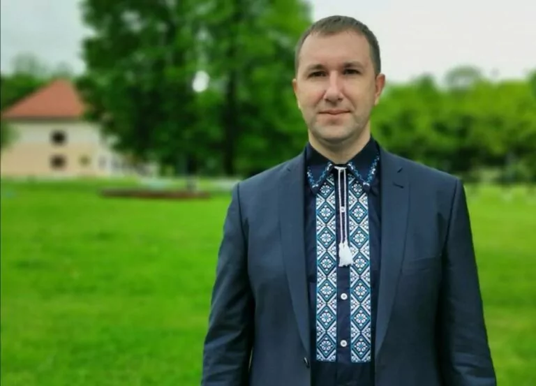 Звільнився директор департаменту охорони здоров’я ХОВА Максим Хаустов